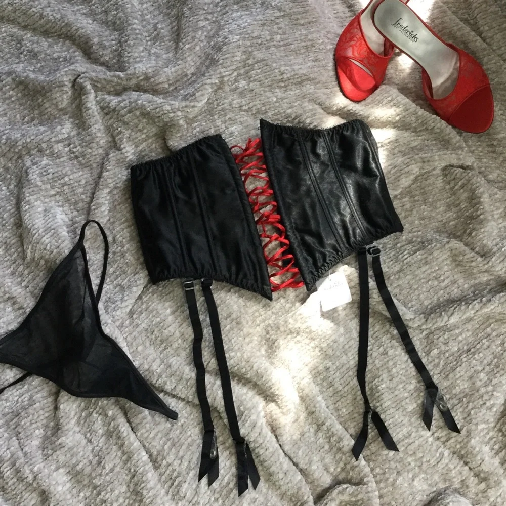 NWT Frederick's Waist Cincher w. Garters SZ M/L - Picture 3 of 10